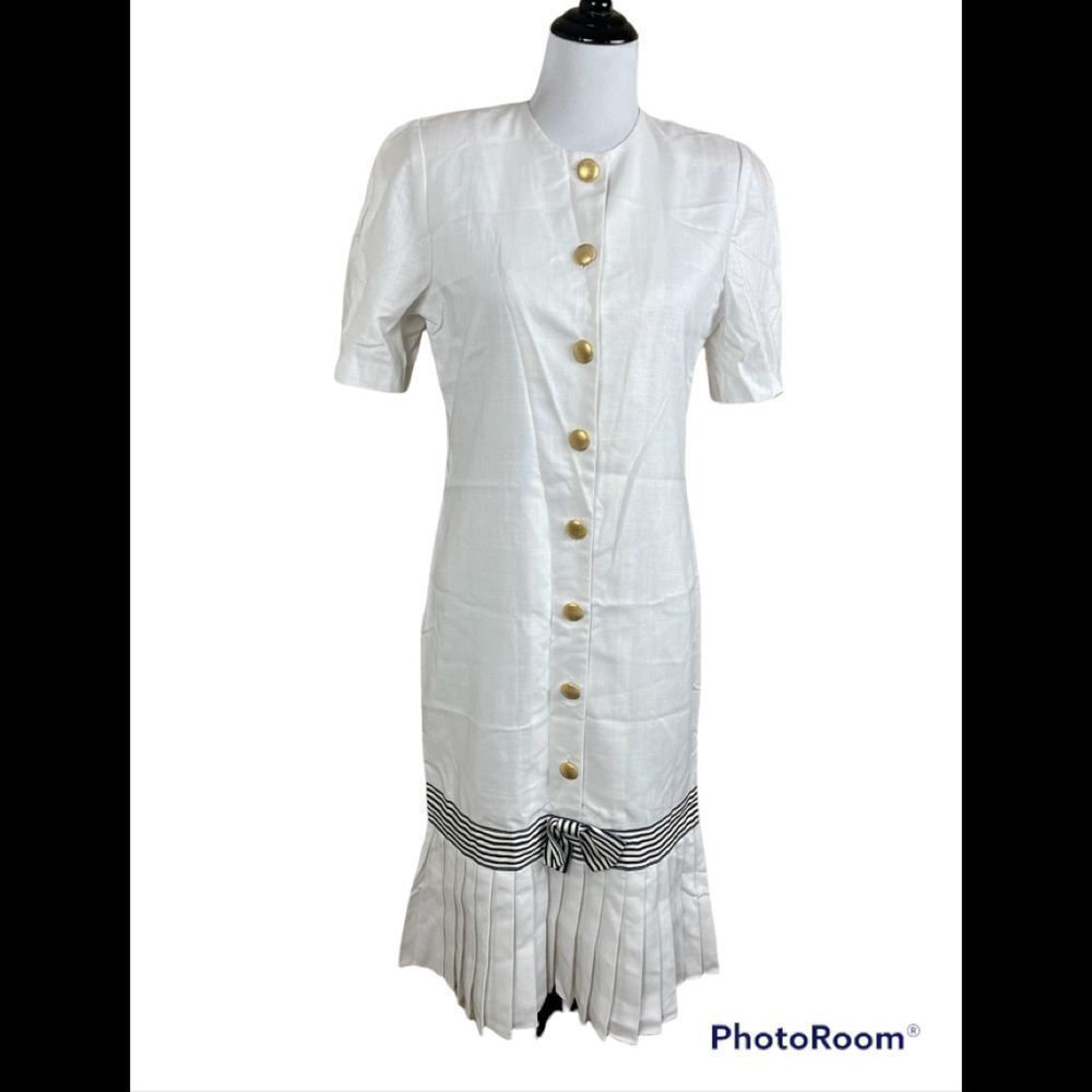 Vintage Patty O'Neil White and Blue Button Down Pleated Bottom Dress.sz 6